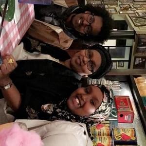 Meet your Posher, Marian